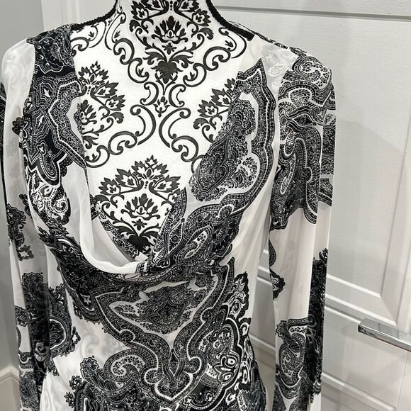 Vintage Georgiou Studio Black/White top Bell Sleeves Size M - Picture 5 of 8